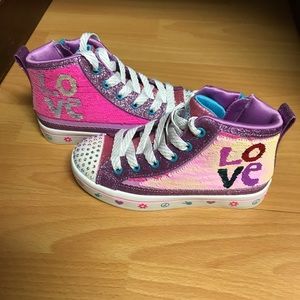 Girl’s shoes size 13. Skechers Flip Kicks. Brand New. They say Love.